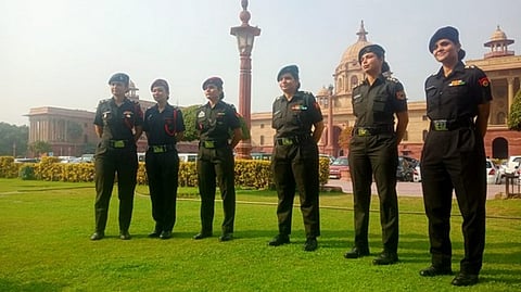 Women Army officers