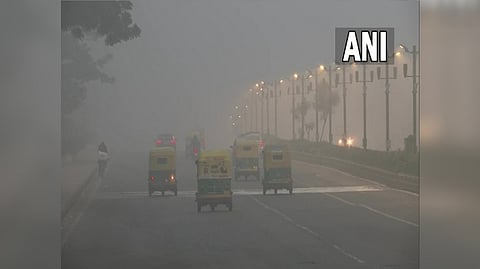 Dense fog covers national capital on Tuesday morning
