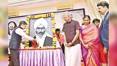 Governor Ravi pays tribute to Mahakavi