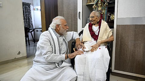 PM Modi with his mother Heeraben