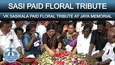 Sasikala at Jayalalithaa memorial