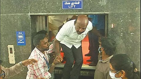 Lift broke down at Stanley Medical College and Hospital, while Health minister Ma Subramanian was visiting the hospital for an inaugural programme