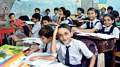 Due to very heavy rainfall some districts in Tamil Nadu declared holiday for schools and colleges