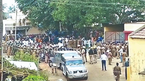 1000 Dalits enter T’malai temple with protection