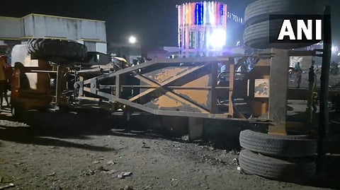 crane collapses at Arakkonam festival