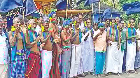 Sugarcane farmers staging shirtless protest in Thanjavur on Wednesday