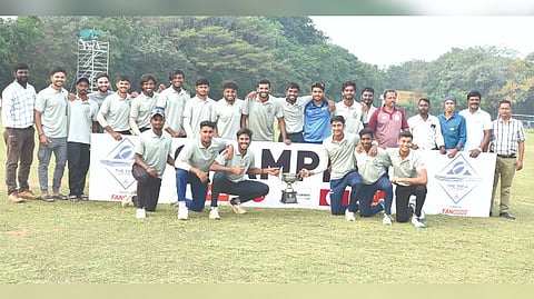 India men?s team national selector Sridharan Sharath gave away the prizes in the presentation ceremony.