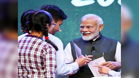 Prime Minister Narendra Modi with students