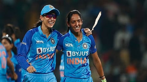 Smriti Mandhana& Harmanpreet Kaur