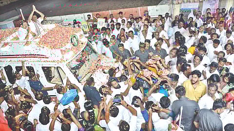 Edappadi K Palaniswami campaigning for party candidate in Erode