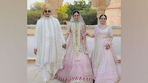 Kiara Advani with her parents