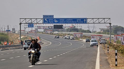 Delhi-Mumbai Expressway