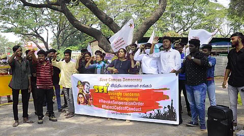 Members from the Students Federation of India (SFI) protesting in front of the college.
