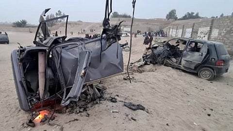 2 killed, 8 injured in Pakistan bomb explosion