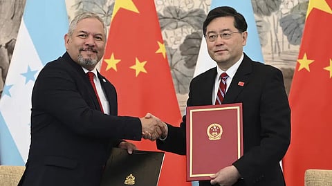 Honduras Foreign Minister Eduardo Enrique Reina Garcia, with Chinese Foreign Minister Qin Gang