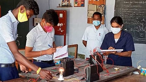 Financial assistance of Rs 12,000 per year would be disbursed to the registered workers of the construction welfare board