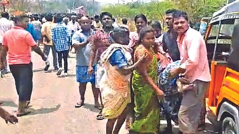 Victims of blast being rescued