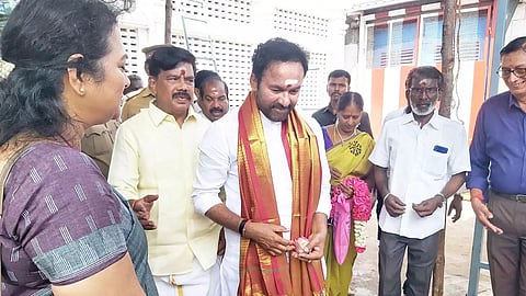 G Kishan Reddy at Kapaleeshwarar Temple in Mylapore on Tuesday
