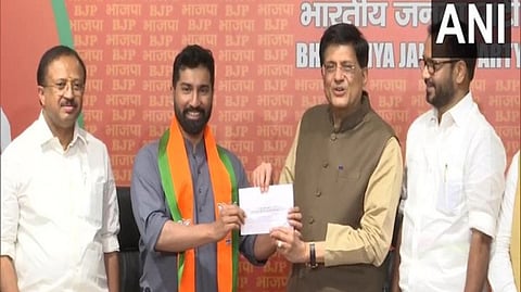 Anil Antony j(second from left) with Union Minister Piyush Goyal.