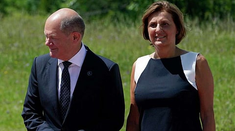 German Chancellor Olaf Scholz, left, and Britta Ernst, Minister of Education, Youth