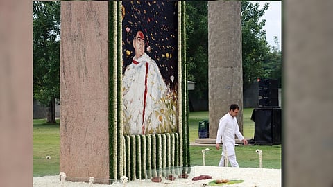 Rahul Gandhi while performing a parikrama at the memorial of his father Rajiv Gandhi on Septemebr 7