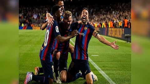 Jordi Alba celebrating with teammates after scoring against Osasuna