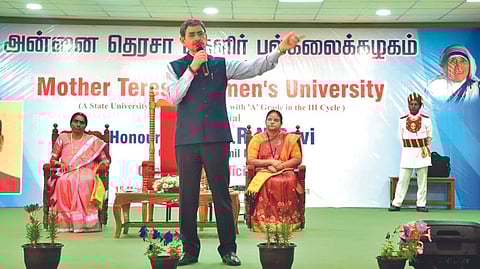 Guv Ravi interacts with students of Mother Teresa varsity in Kodai