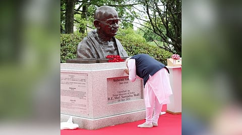 PM Modi unveils Mahatma Gandhi's bust