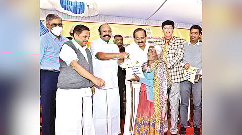 Stater Ministers R Sakkarapani, KR Periakaruppan and K Ramachandran launch the distribution of finger millets