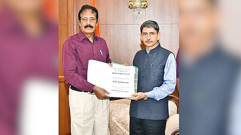 Leader of Puthiya Thamilagam (PT)Dr K Krishnasamy with Tamil Nadu Governor RN Ravi