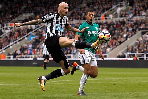 Newcastle United's Jonjo Shelvey in action with West Bromwich Albion's Jake Livermore