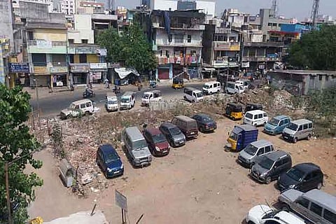Vengeeswarar Temple Tank in Vadapalani is now a parking lot