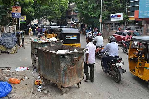 The haywire traffic puts pedestrians at risk