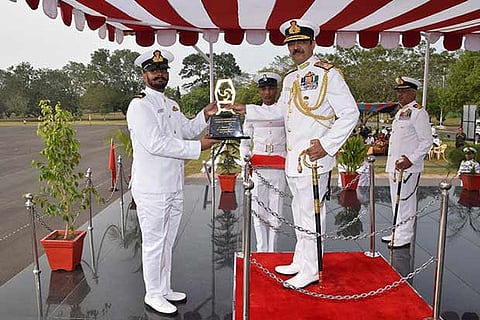 Vice Admiral Ravneet Singh AVSM, NM, Director General - Project Sea Bird, presenting the Governor of Kerala