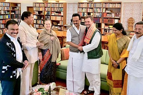 DMK chief Stalin meets Sonia, Rahul