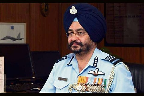 BJP steps up attack on Moily, demands apology for targeting Air Force Chief