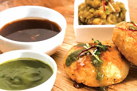 Bharwan aloo paneer mast tikka