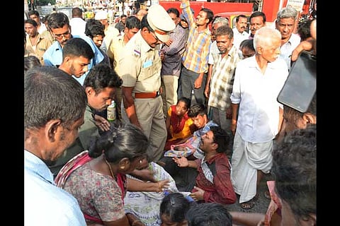 Police pacify Joshua?s relatives who staged a sit-in in front of CMC