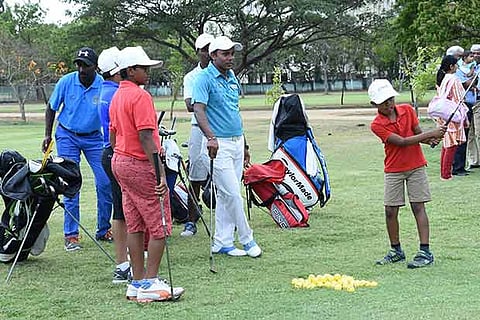 SSP Chawrasia (centre) during a clinic at the TNGF Cosmo Club