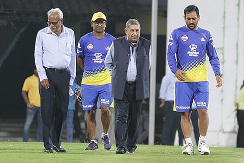 CSK captain MS Dhoni (R), former BCCI Prez N Srinivasan, Russell Radhakrishnan, KS Viswanathan