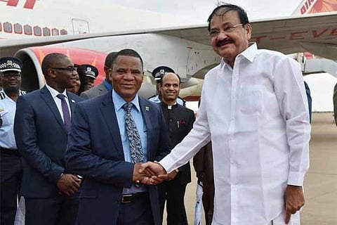 M Venkaiah Naidu with his Botswanian counterpart Slumber Tsogwane
