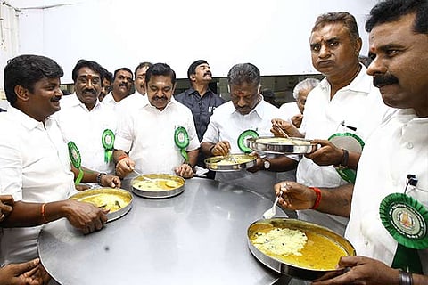 Chief Minister EPS, Deputy CM OPS and other ministers have food at the Amma Canteen in Egmore