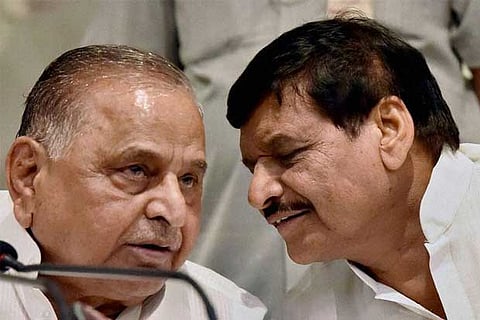 Mulayam Yadav and brother Shivpal Yadav