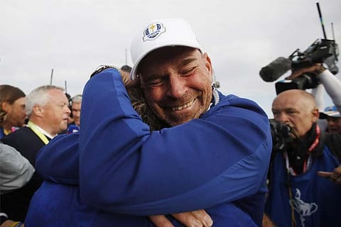 Europe regain Ryder Cup with dominant singles display'