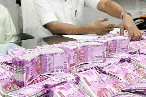 Rs 25 lakh seized from AMMK candidate’s kin
