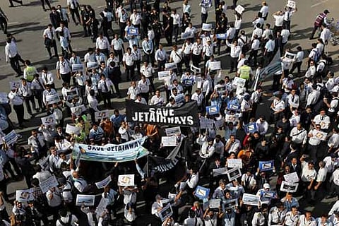 1,100 Jet Airways pilots defer 'no flying' decision for now, airline management to meet SBI tomorrow