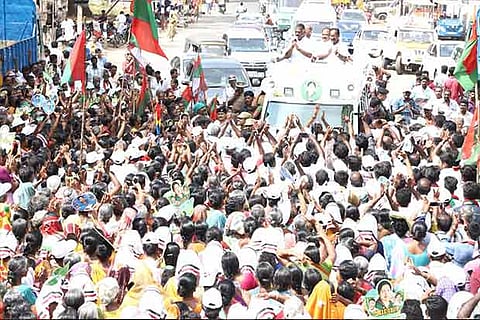 Leaders finish poll mission in favourite segments