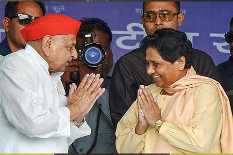 After 24 yrs,Mayawati shares stage with Mulayam, says 'difficult' alliance decision taken for nation