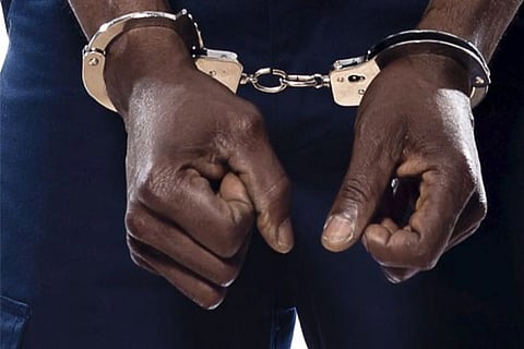 2 held for abusing girls on promise of marriage