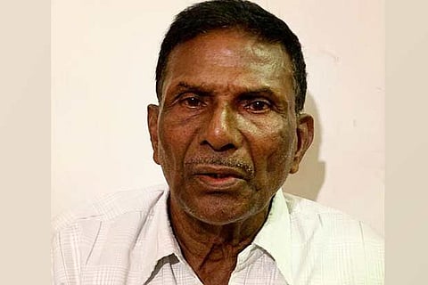 78-yr-old man cons elderly women at hosp